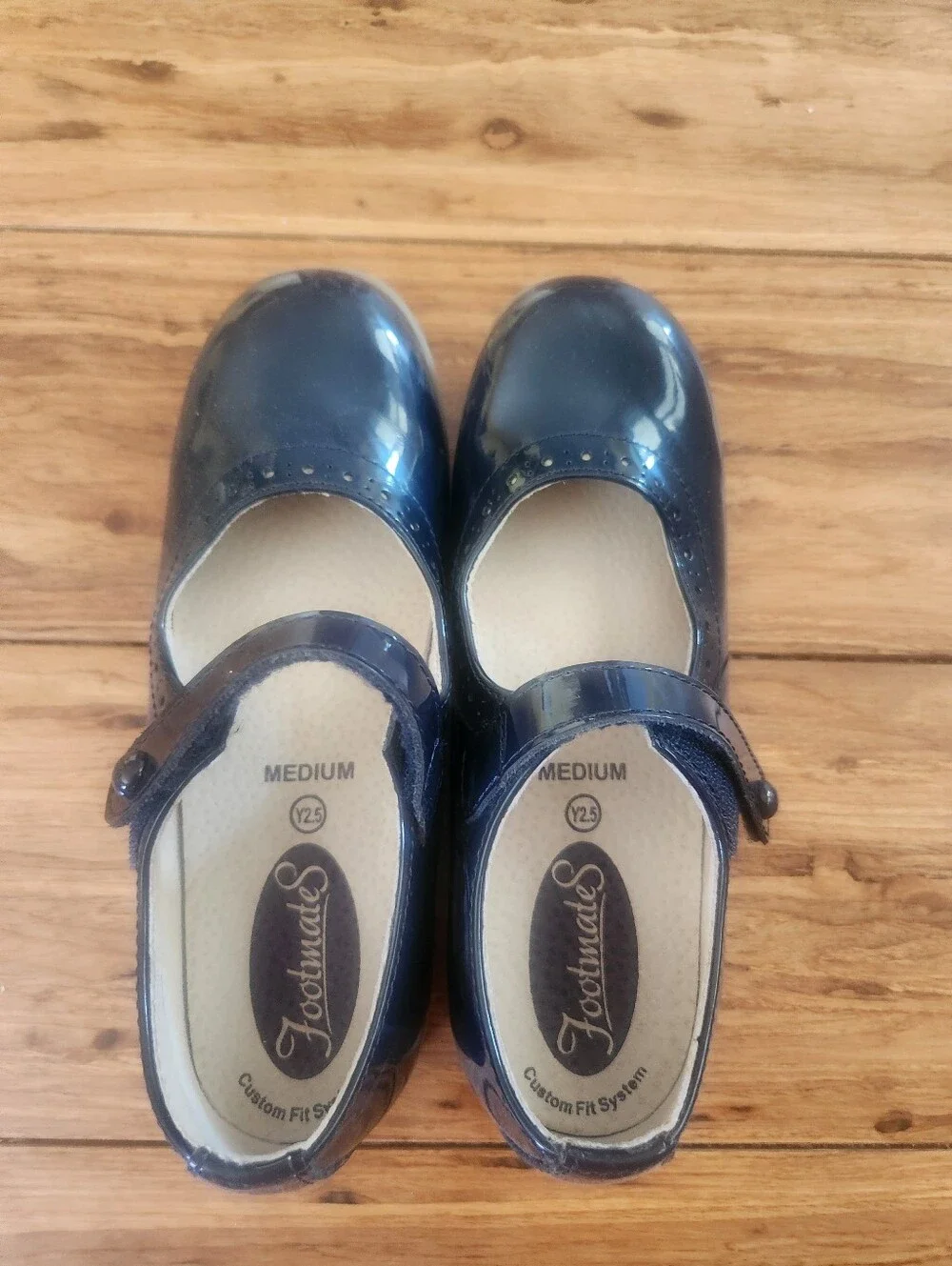 FootMates shiny navy